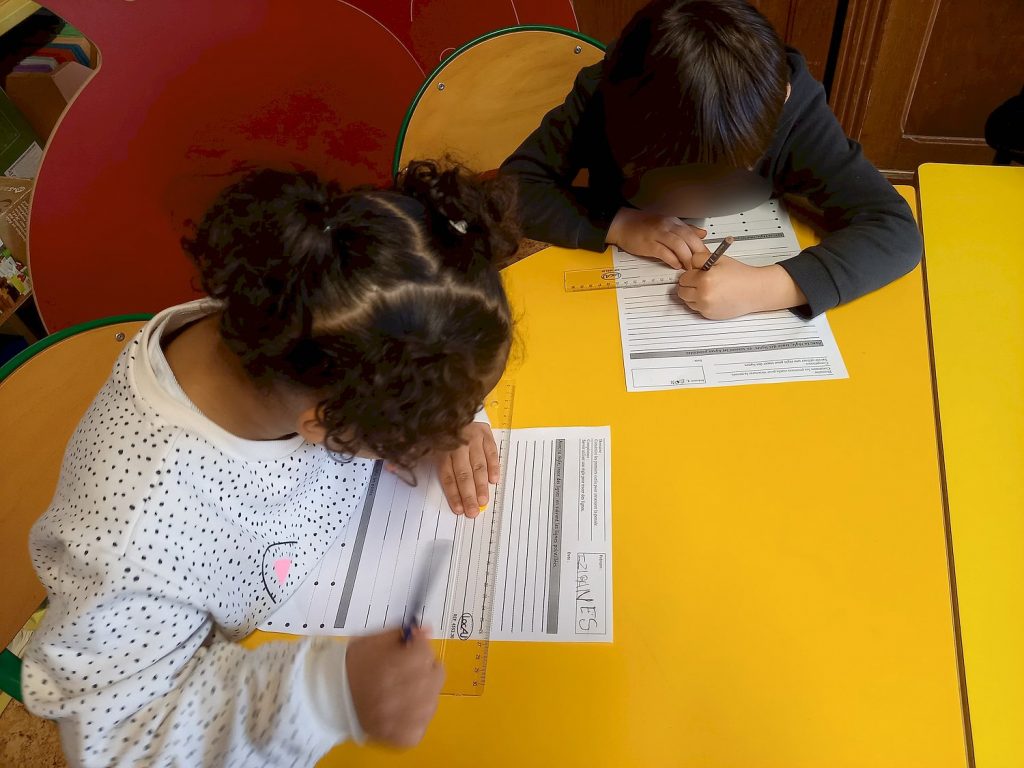 Maternelle GS - Manipuler une règle ~ La Classe des gnomes